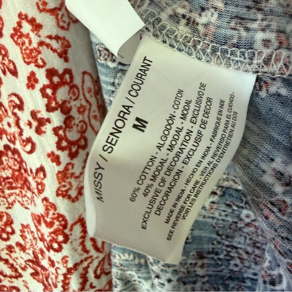❇️Vintage America Red and Blue Floral Blouse 2 for $22❇️ - Picture 3 of 4